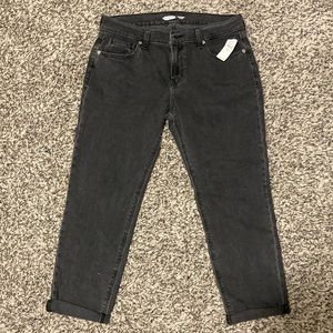 Old Navy Boyfriend Mid-Rise petite size 6 jeans